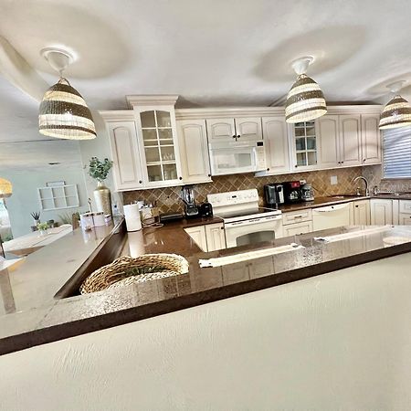 Beach Oasis 704 Lovely Daytona Ocean Front For 5 Sleeps Up To 12 دايتونا بيتش المظهر الخارجي الصورة