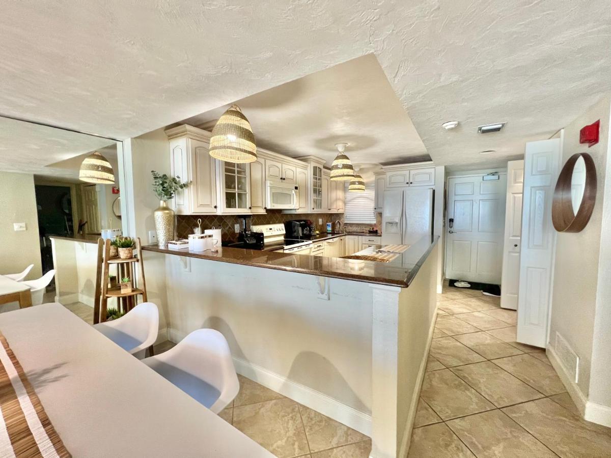 Beach Oasis 704 Lovely Daytona Ocean Front For 5 Sleeps Up To 12 دايتونا بيتش المظهر الخارجي الصورة