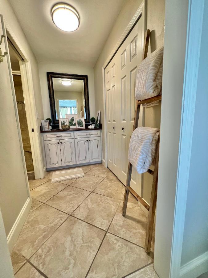 Beach Oasis 704 Lovely Daytona Ocean Front For 5 Sleeps Up To 12 دايتونا بيتش المظهر الخارجي الصورة