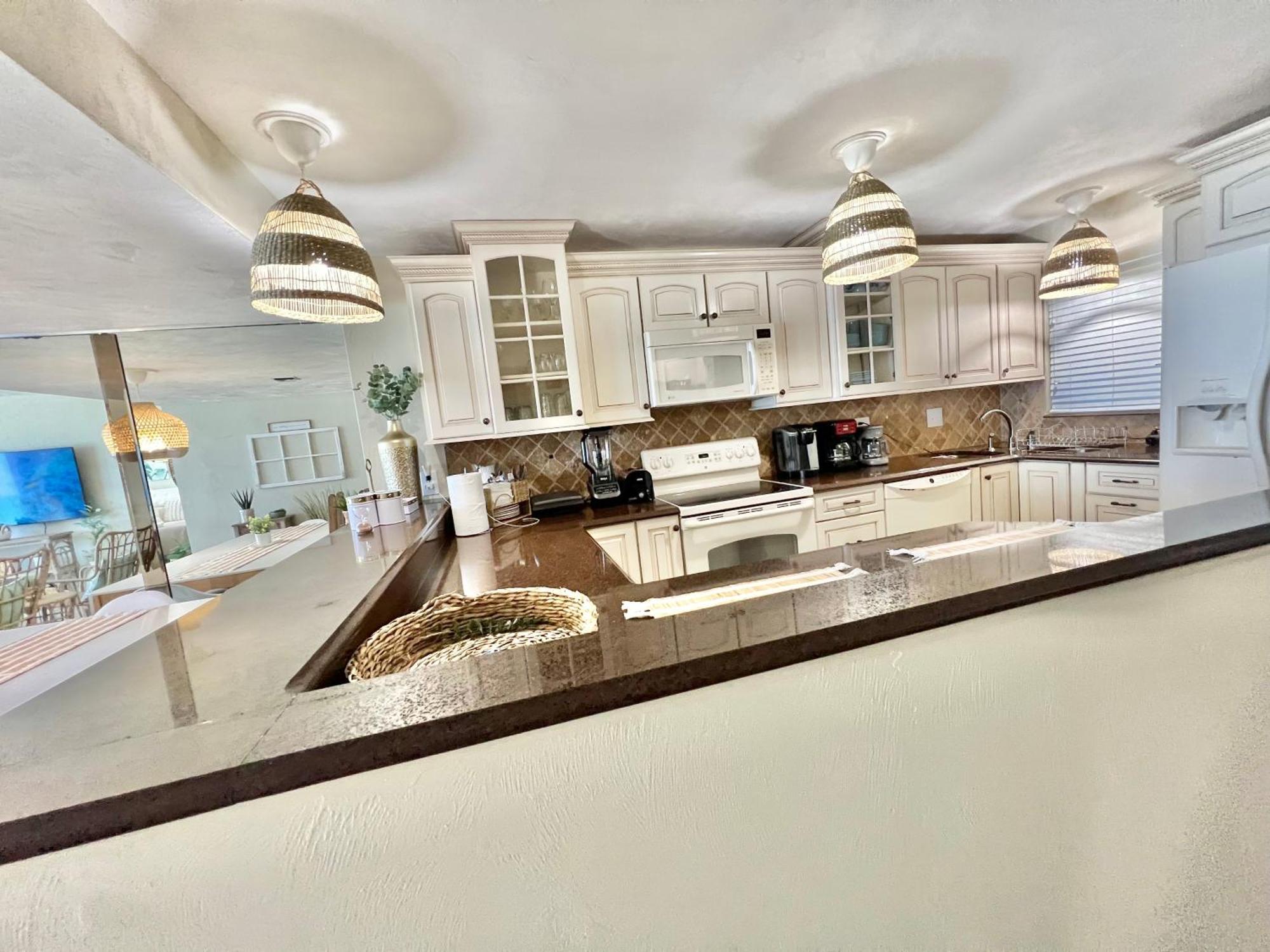 Beach Oasis 704 Lovely Daytona Ocean Front For 5 Sleeps Up To 12 دايتونا بيتش المظهر الخارجي الصورة