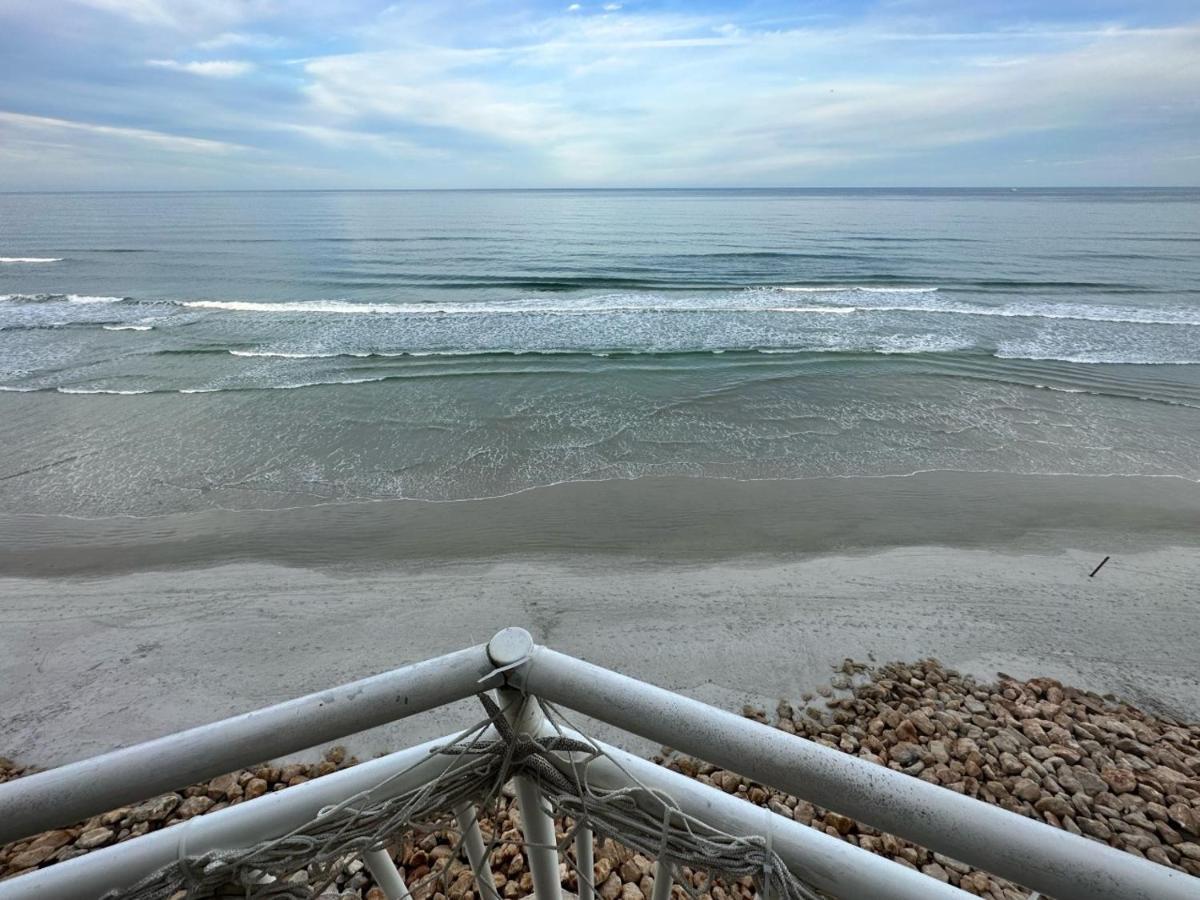 Beach Oasis 704 Lovely Daytona Ocean Front For 5 Sleeps Up To 12 دايتونا بيتش المظهر الخارجي الصورة